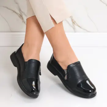 Pantofi dama casual negri din piele ecologica lacuita Doro imagine