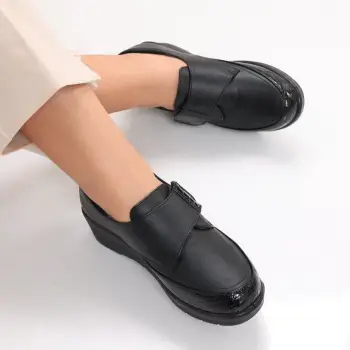 Pantofi dama cu platforma negri din piele ecologica Lyssa imagine