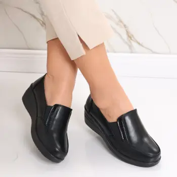 Pantofi dama cu platforma negri din piele lacuita Alfie imagine