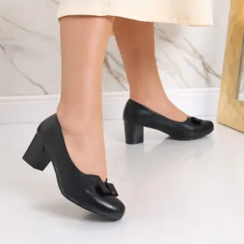 Pantofi dama cu toc negri din piele ecologica Fany imagine