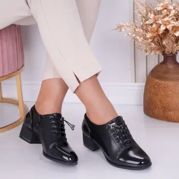 Pantofi dama cu toc Negri din Piele Ecologica si Lacuita Loriana imagine