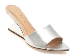 Papuci EPICA argintii, 2555001, din piele naturala imagine