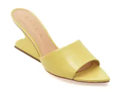 Papuci EPICA galbeni, 2555001, din piele naturala lacuita imagine