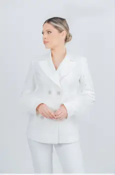 Compleu elegant alb cu pantaloni conici imagine