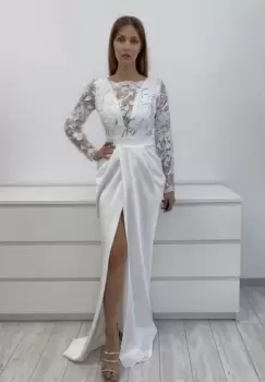 Rochie alba din tafta cu partea superioara din broderie cu paiete imagine