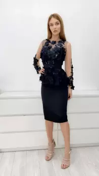 Rochie conica din tafta cu broderie din flori 3D in partea superioara imagine