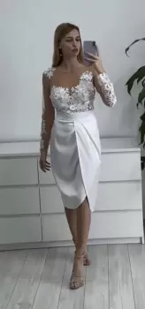 Rochie de ocazie alba din tafta cu partea superioara lucrata din broderie pretioasa cu perle si flori 3D cu pietre imagine