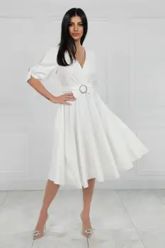 Rochie eleganta alba cu croiala in clos si detaliu la talie imagine