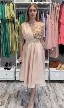 Rochie eleganta din material vaporos de culoare roz pudra imagine