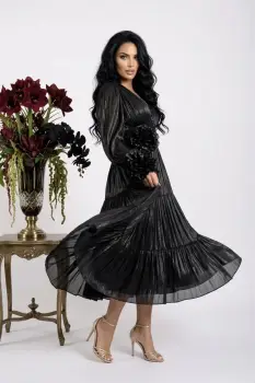 Rochie eleganta midi din voal plisat cu design deosebit si flori maxi detasabile imagine