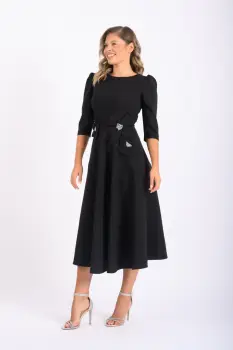 Rochie eleganta neagra cu croi in clos si detalii la talie imagine