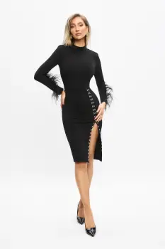 Rochie eleganta neagra cu croiala muata si slit pe picior imagine