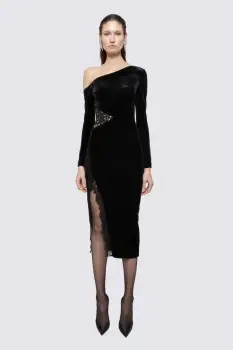 Rochie eleganta neagra din catifea cu dantela la talie si pe picior imagine