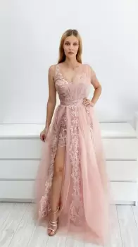 Rochie eleganta roz pudra cu broderie pretioasa in partea superioara imagine