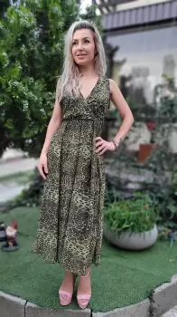 Rochie eleganta verde cu imprimeu leopard si croi in clos imagine