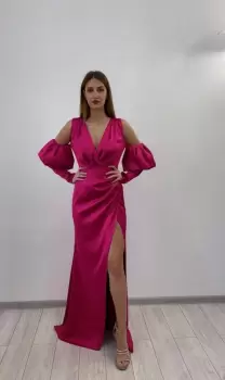 Rochie fucsia din tafta cu slit pe picior si umeri descoperiti imagine