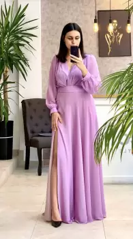 Rochie lunga de ocazie confectionata din material fluid cu partea superioara petrecuta si slit pe picior imagine