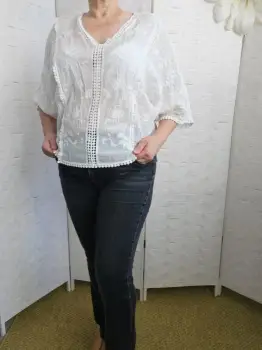 Bluza brodata cu maneca fluture din dantela de bumbac, alba imagine