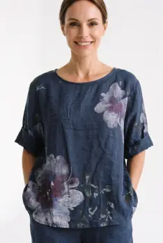 Bluza din in evazata, cu imprimeu floral acuarela si cu nasturi pe spate, bleumarin imagine