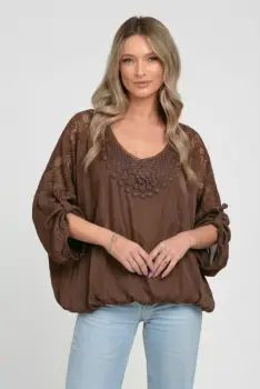 Bluza maro din matase cu dantela si broderie decorativa si insertii discrete stralucitoare de paiete imagine