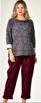 Bluza negru-bej cu textura grafica si croi lejer imagine