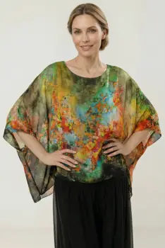 Bluza vaporoasa tip poncho din matase, croi oversized cu print pictural multicolor verde olive imagine