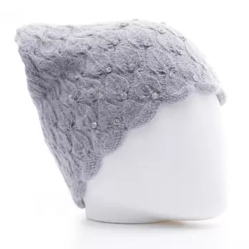 Caciula gri model tricotat cu fir de lurex si strasuri aplicate, captusita in interior imagine