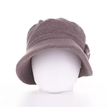 Caciula stil palarie bej inchis cu bor si decoratiune laterala argintie, captusita in interior imagine