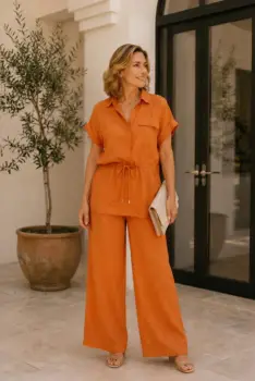 Compleu din vascoza cu pantaloni palazzo si bluza cu cordon, caramiziu imagine