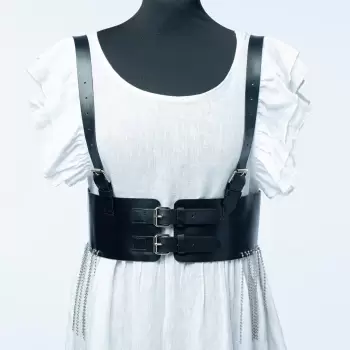 Curea neagra cu catarame argintii si bretele din imitatie piele, cu margele metalice lungi imagine