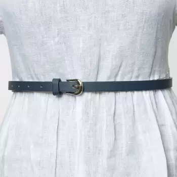 Curea subtire bleumarin de 1 cm, din piele ecologica cu catarama metalica argintie rotunjita imagine