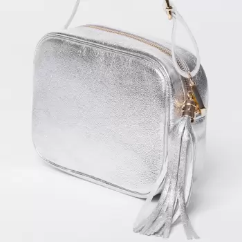 Geanta crossbody argintie din piele naturala, cu ciucure din piele imagine