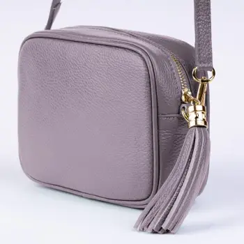 Geanta crossbody mov lavanda deschis din piele naturala, cu ciucure din piele imagine