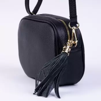 Geanta crossbody neagra din piele naturala, cu ciucure din piele imagine