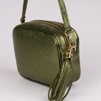 Geanta crossbody verde metalizat din piele naturala, cu ciucure din piele imagine