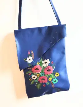 Geanta  din piele naturala albastru electric ,cu flori pictate imagine