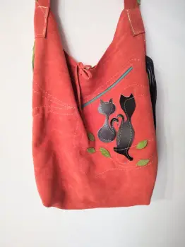Geanta sac din piele naturala intoarsa rosie ,cu pisicute ,unicat imagine