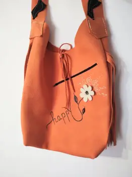 Geanta sac ,din piele naturala portocalie intoarsa ,cu margareta si mesaj ,unicat imagine
