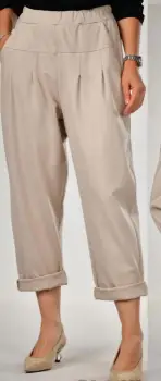 Pantaloni bej lejeri cu pliuri si mansete rasucite, din tricot plin de vascoza imagine