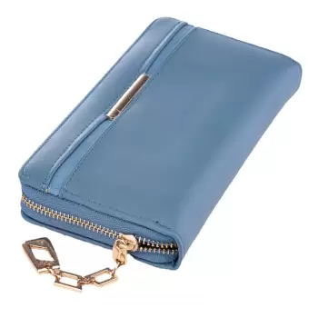 Portofel albastru cu detaliu liniar la exterior si lant decorativ auriu imagine