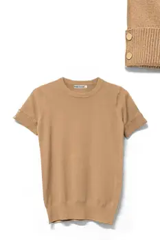 Pulover labaza gatului, cu maneca scurta si nasturei metalici, camel imagine