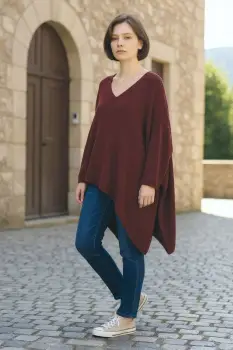 Pulover pufos bordo, oversize cu colt si decolteu in V imagine