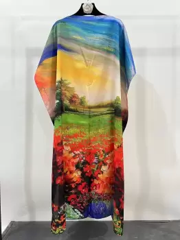 Rochie de plaja lunga tip poncho din matase cu pictura impresionista camp cu flori cu aspect de panza imagine