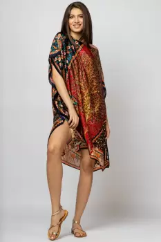 Rochie de plaja tip poncho din matase cu Pomul Vietii pe fond rosu imagine