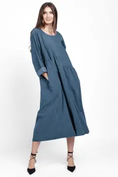 Rochie din catifea reiata, cu taieturi asimetrice si floare aplicata, albastru jeans imagine