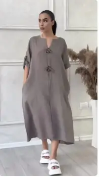 Rochie din in, cu doi nasturi decorativi pe piept, bej inchis imagine