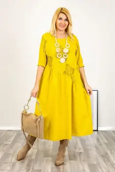 Rochie galbena oversize, cu taietura oblica si broderie, din poplin si jerseu imagine