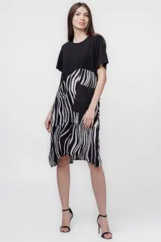 Rochie lalea cu talie oblica si imprimeu dungi oblice alb-negru imagine