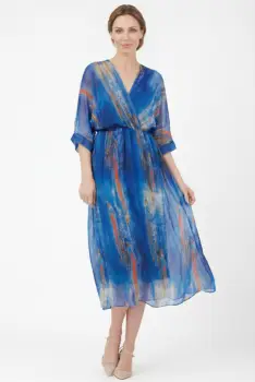 Rochie lunga dama din matase vaporoasa, croi lejer cu talie elastica si decolteu petrecut, imprimeu abstract in nuante de albastru imagine