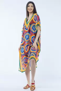 Rochie lunga de plaja tip poncho cu imprimeu circular cu rosu si albastru imagine